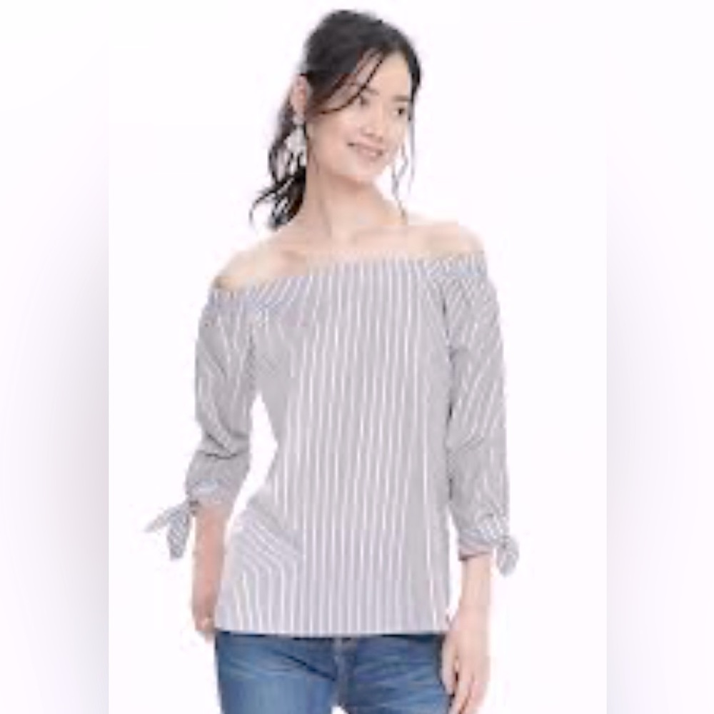 Banana Republic off the shoulder to. Small